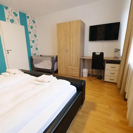 Zum Klueverbaum Hotel 2*