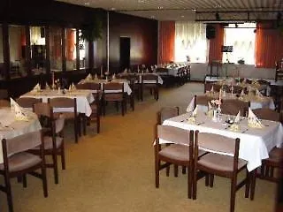 Hotel Zum Klueverbaum 2*
