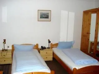 Zum Klueverbaum Hotel