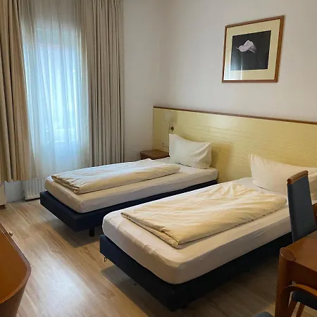 Zum Klueverbaum Hotel Brema