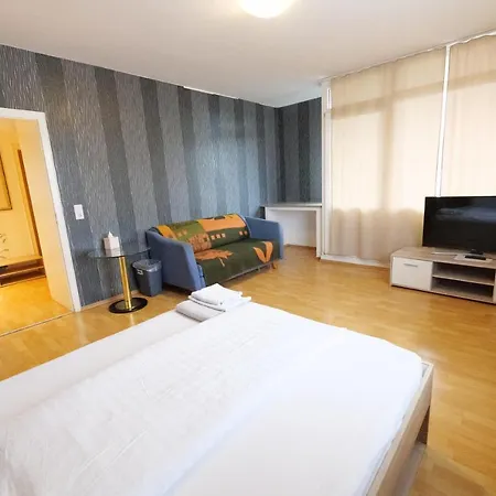 Zum Klueverbaum Hotel