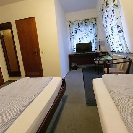 Zum Klueverbaum Бремен