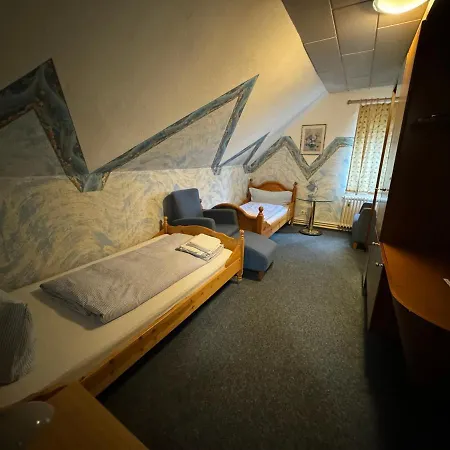 Zum Klueverbaum Готель 2*