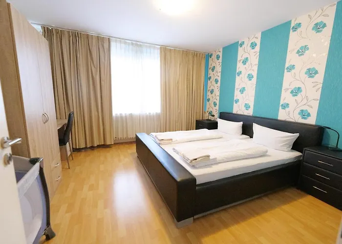 Hotel Zum Klüverbaum 2*