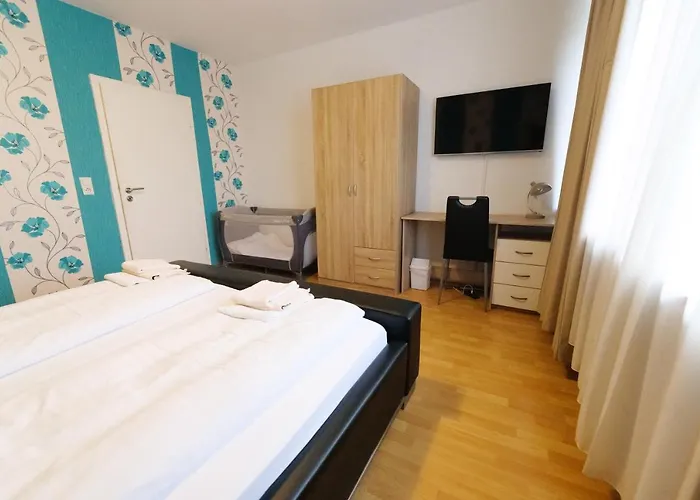 Zum Klueverbaum Szálloda 2*