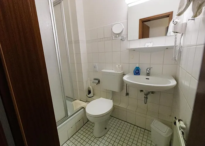 Zum Klueverbaum Hotel