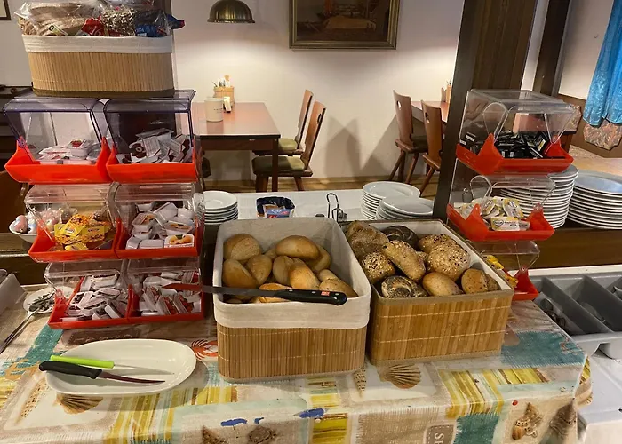 Zum Klueverbaum Szálloda 2*